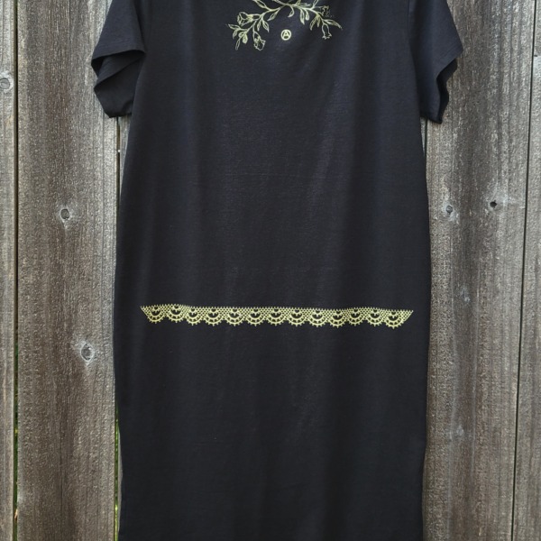 Roses, Lace + Blossoms XL dress